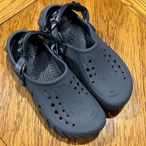 *CROCS* Men’s Dark Gray Echo Clogs NWOT Size 11